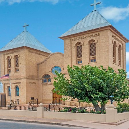 Super 8 By Wyndham Las Cruces University Area Exterior photo