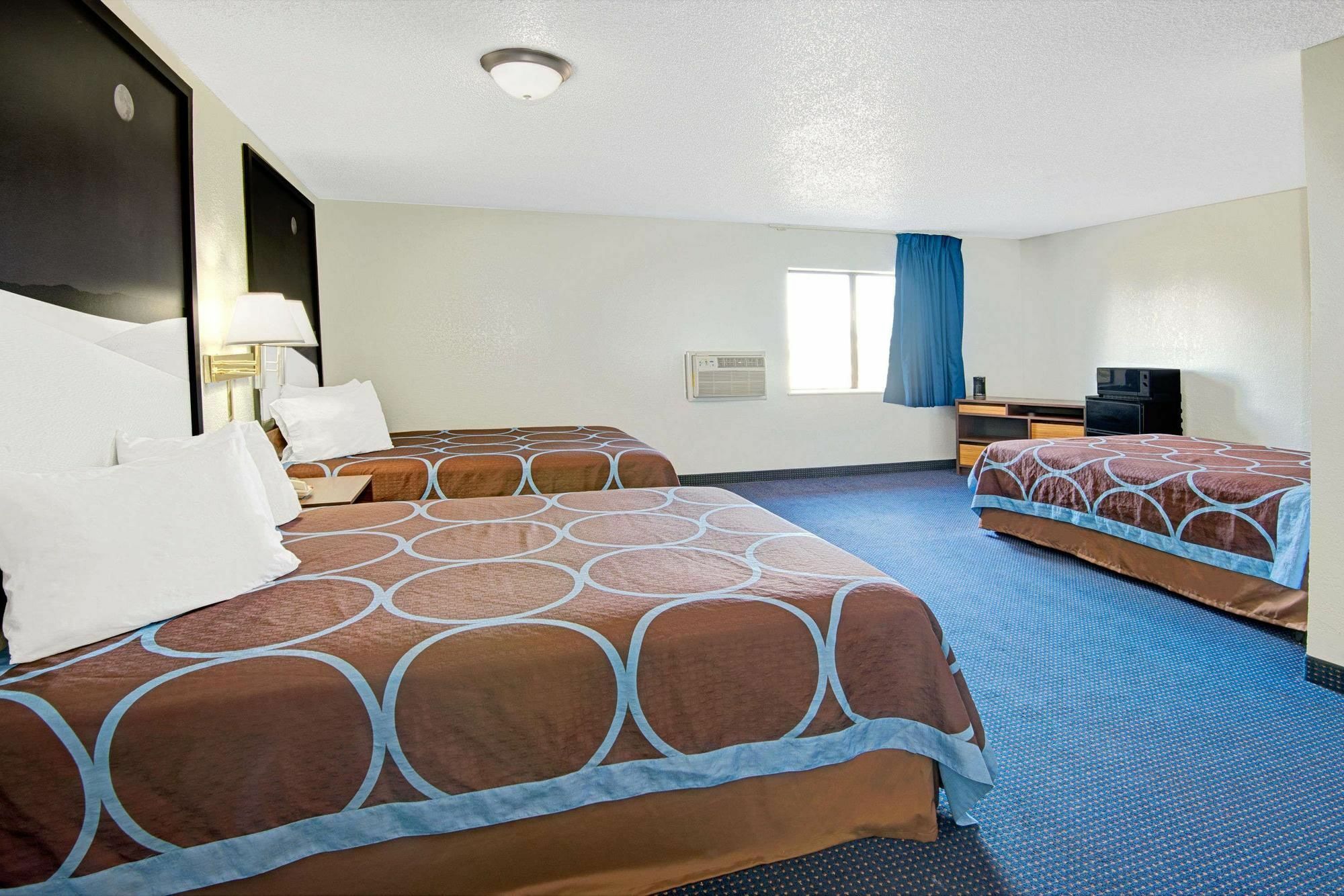 Super 8 By Wyndham Las Cruces University Area Exterior photo